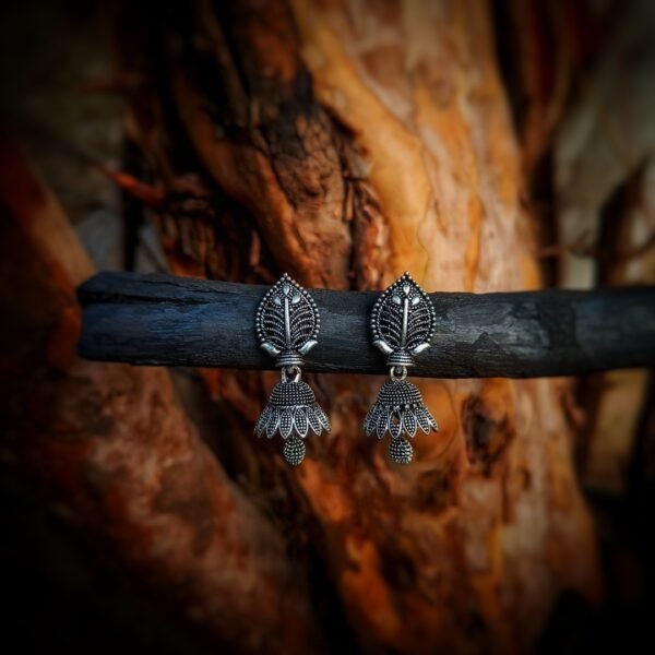 Leaf Wtih latest Design Earring